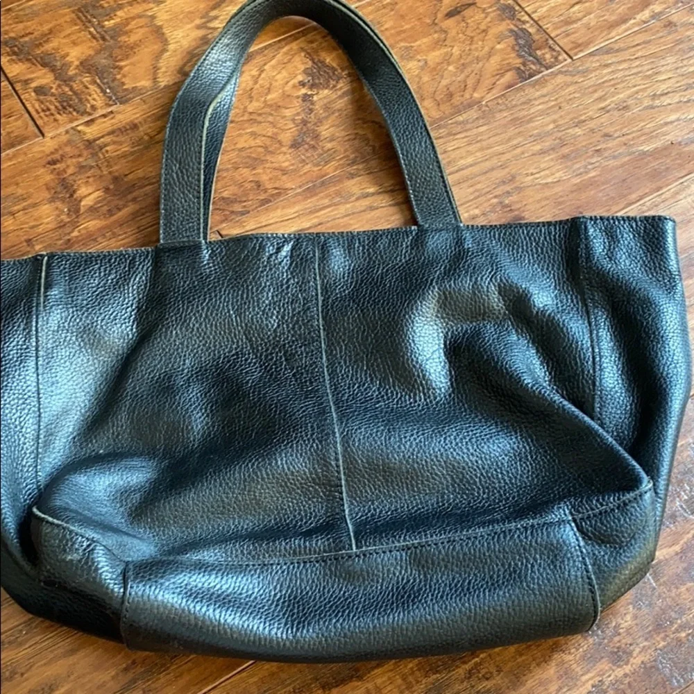 Black leather tote - Picture 6 of 11